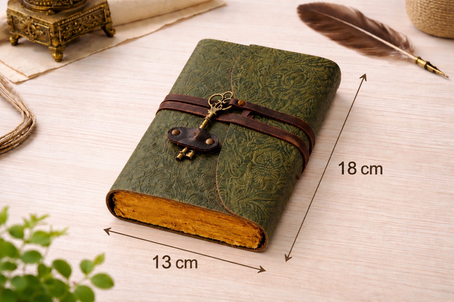Lederbuch Chiave grün-meliert 13×18 cm mit handgeschöpftem Papier